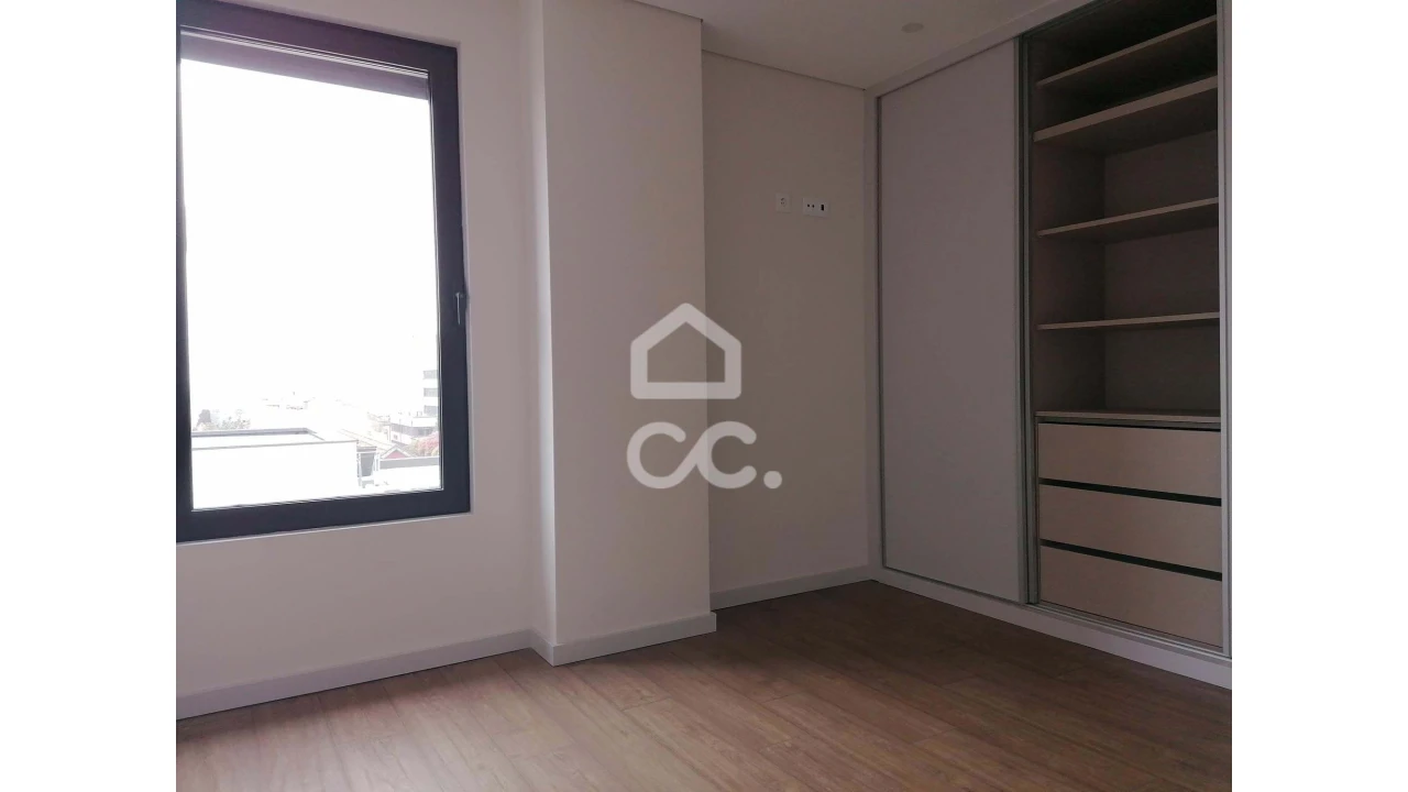 Apartamento T2 para Venda em Cedofeita, Santo Ildefonso, Sé, Miragaia, São Nicolau e Vitória Foto 13