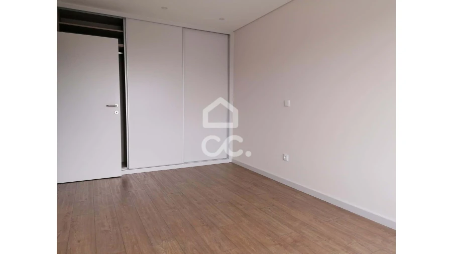Apartamento T2 para Venda em Cedofeita, Santo Ildefonso, Sé, Miragaia, São Nicolau e Vitória Foto 8