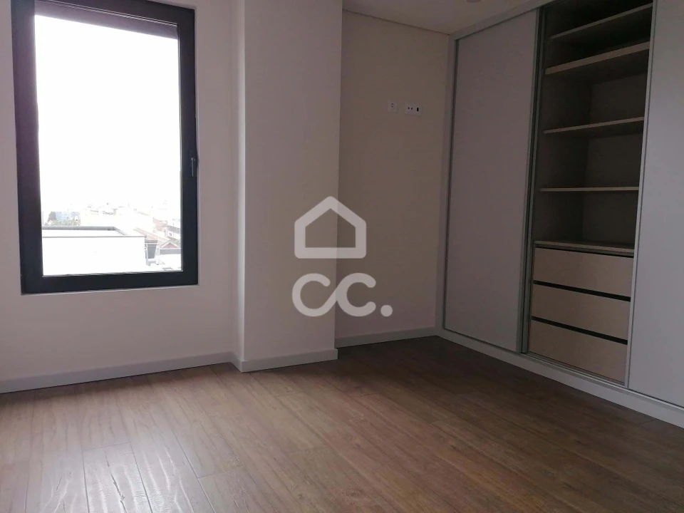 Apartamento T2 para Venda em Cedofeita, Santo Ildefonso, Sé, Miragaia, São Nicolau e Vitória Foto 15