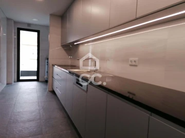 Apartamento T3 para Venda em Cedofeita, Santo Ildefonso, Sé, Miragaia, São Nicolau e Vitória