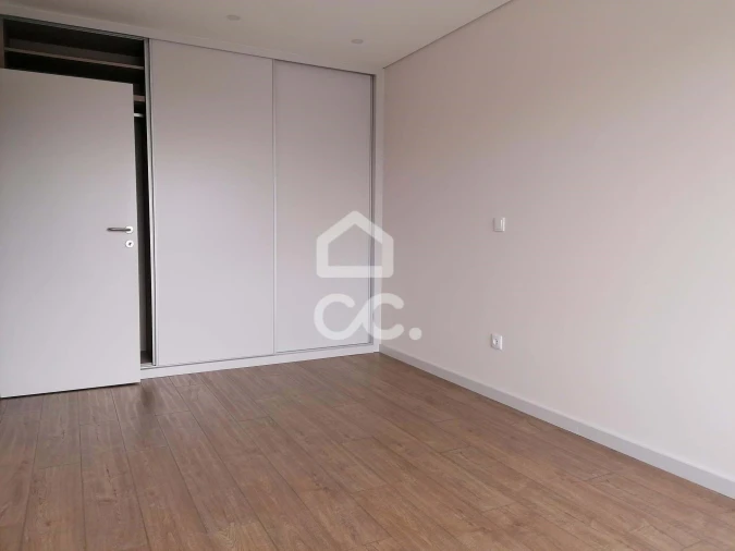 Apartamento T3 para Venda em Cedofeita, Santo Ildefonso, Sé, Miragaia, São Nicolau e Vitória Foto 8