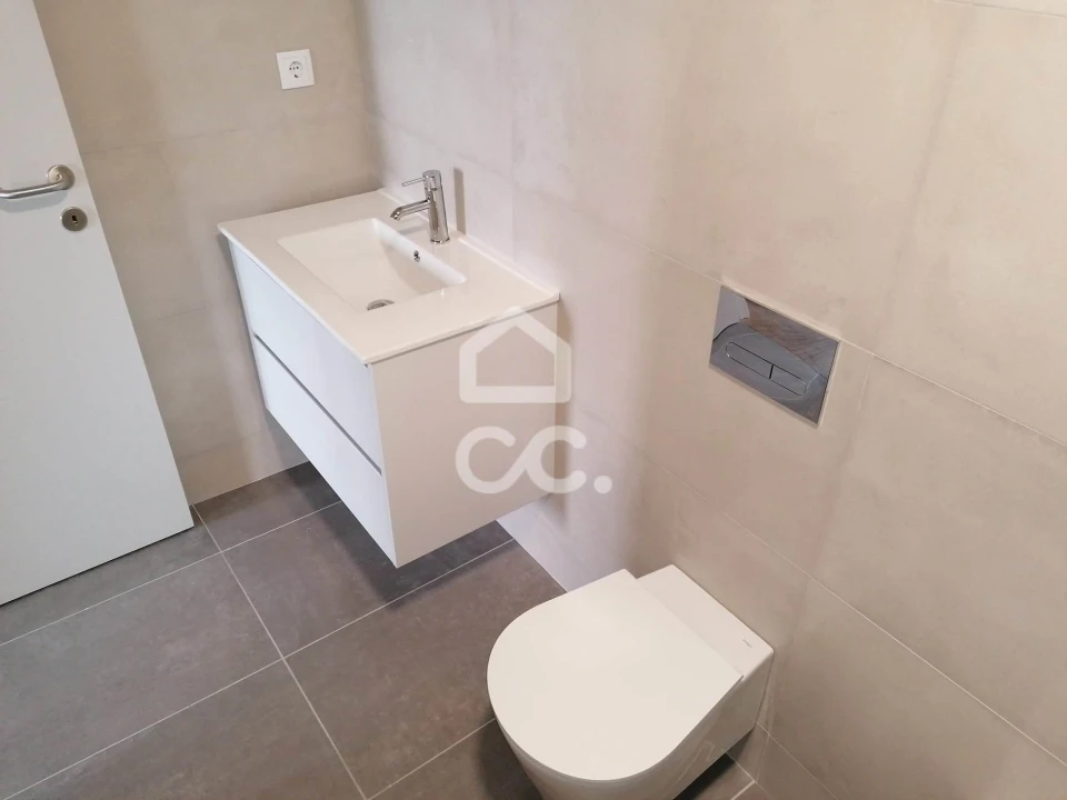 Apartamento T3 para Venda em Cedofeita, Santo Ildefonso, Sé, Miragaia, São Nicolau e Vitória Foto 17