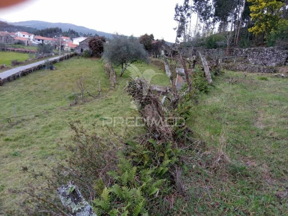 Moradia T4 para Venda em São João do Monte e Mosteirinho Foto 17