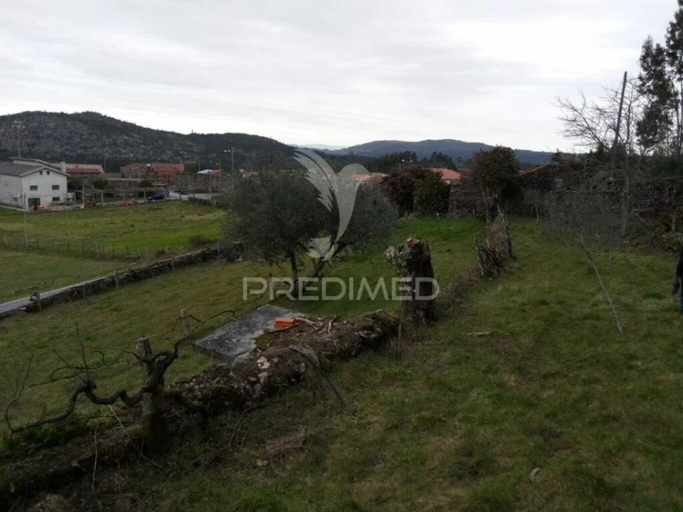 Moradia T4 para Venda em São João do Monte e Mosteirinho Foto 20