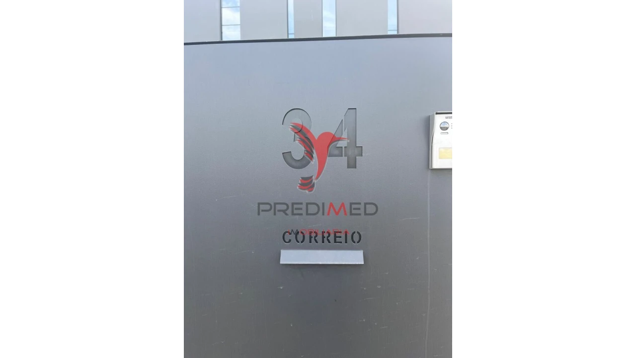 Armazém para Arrendamento em Santo António dos Cavaleiros e Frielas Foto 14