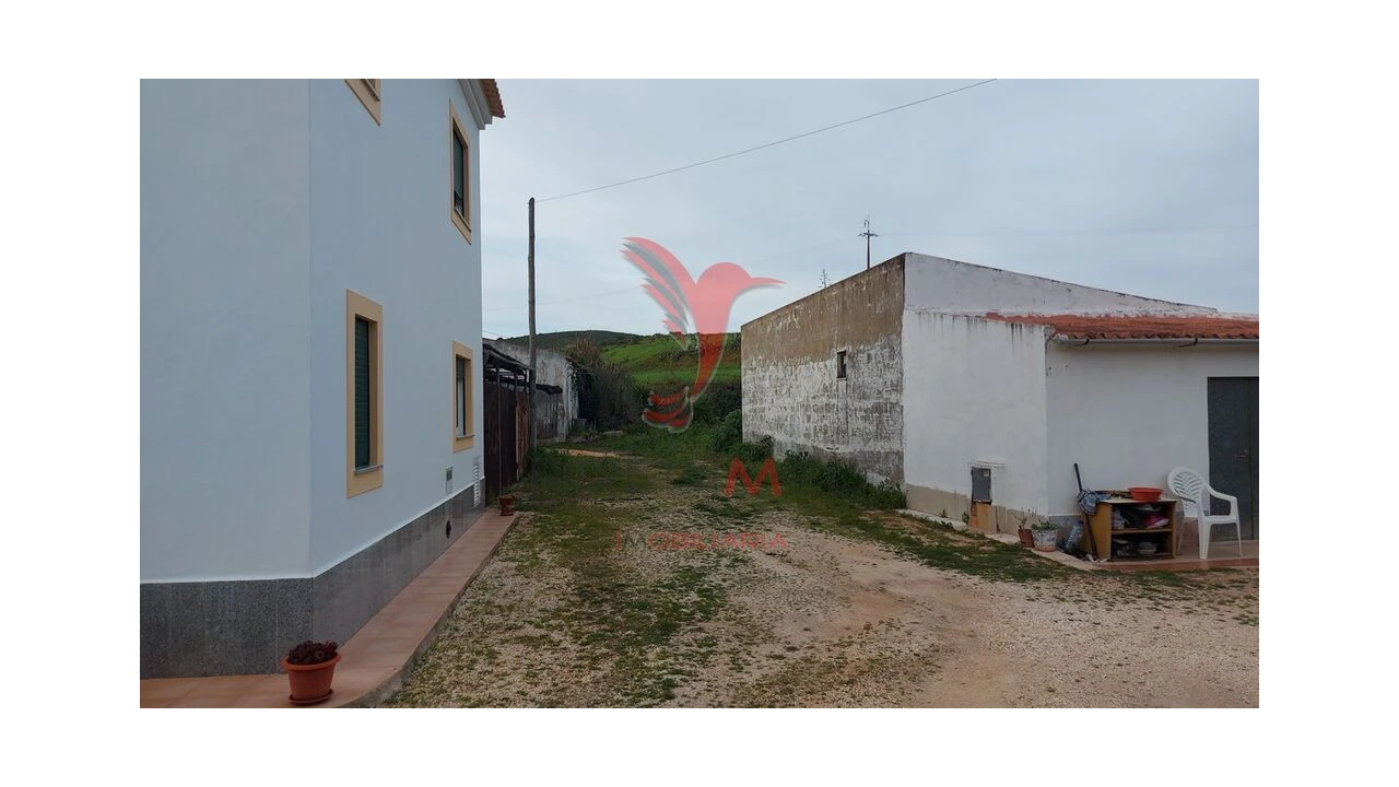 Armazém para Venda em Bensafrim e Barão de São João Foto 18