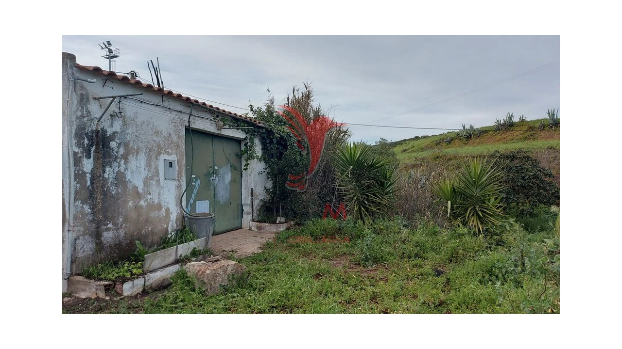 Armazém para Venda em Bensafrim e Barão de São João Foto 2