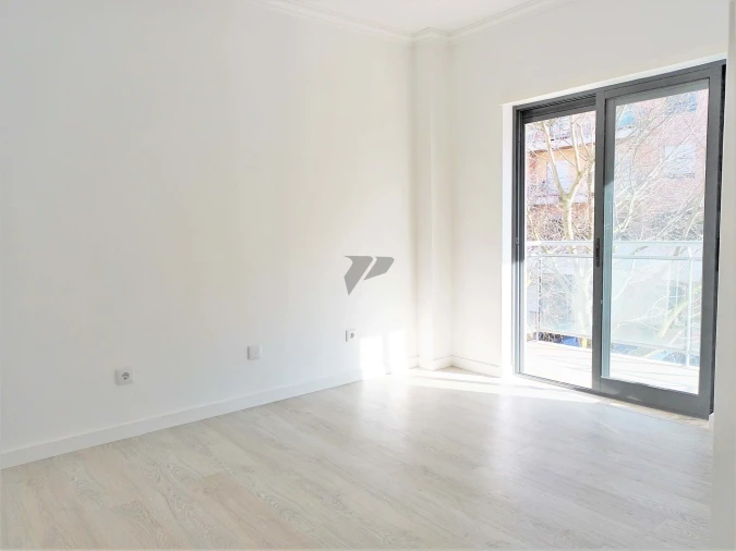 Apartamento T2 para Venda em Seixal Foto 13