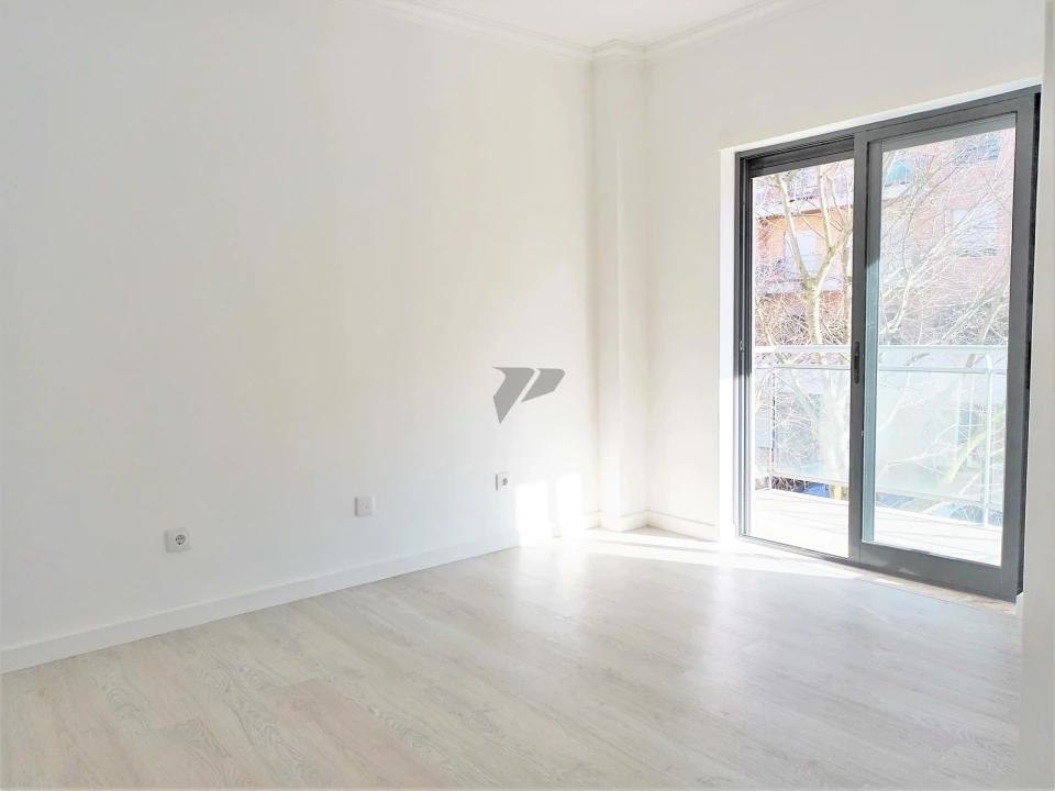 Apartamento T2 para Venda em Seixal Foto 13