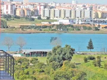 Apartamento T3 para Venda em Seixal