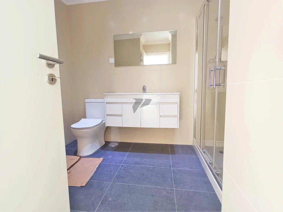 Apartamento T3 para Venda em Seixal Foto 18