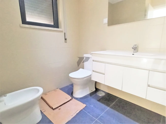 Apartamento T3 para Venda em Seixal Foto 19
