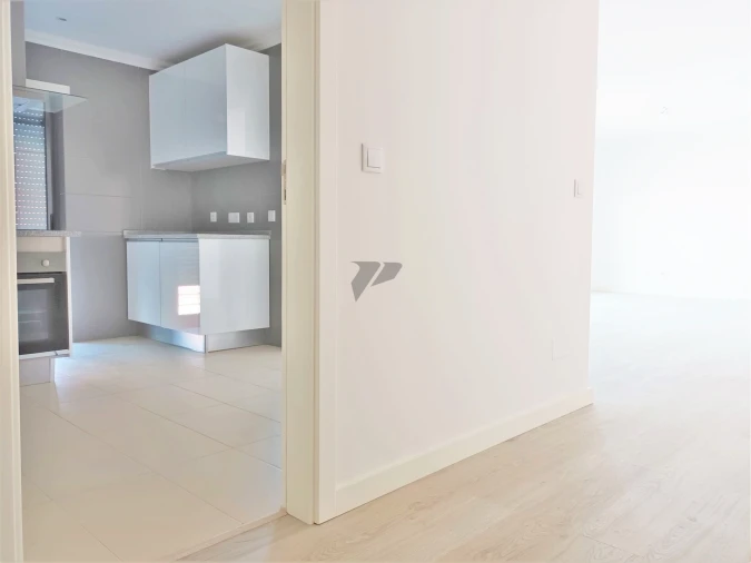 Apartamento T3 para Venda em Seixal Foto 7