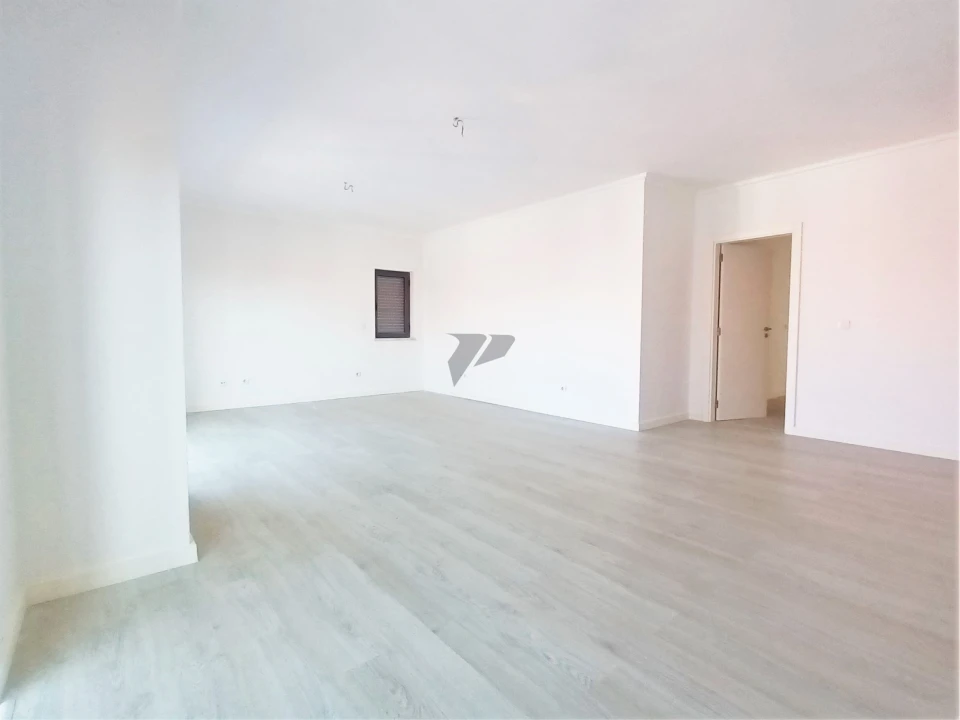 Apartamento T3 para Venda em Seixal Foto 4