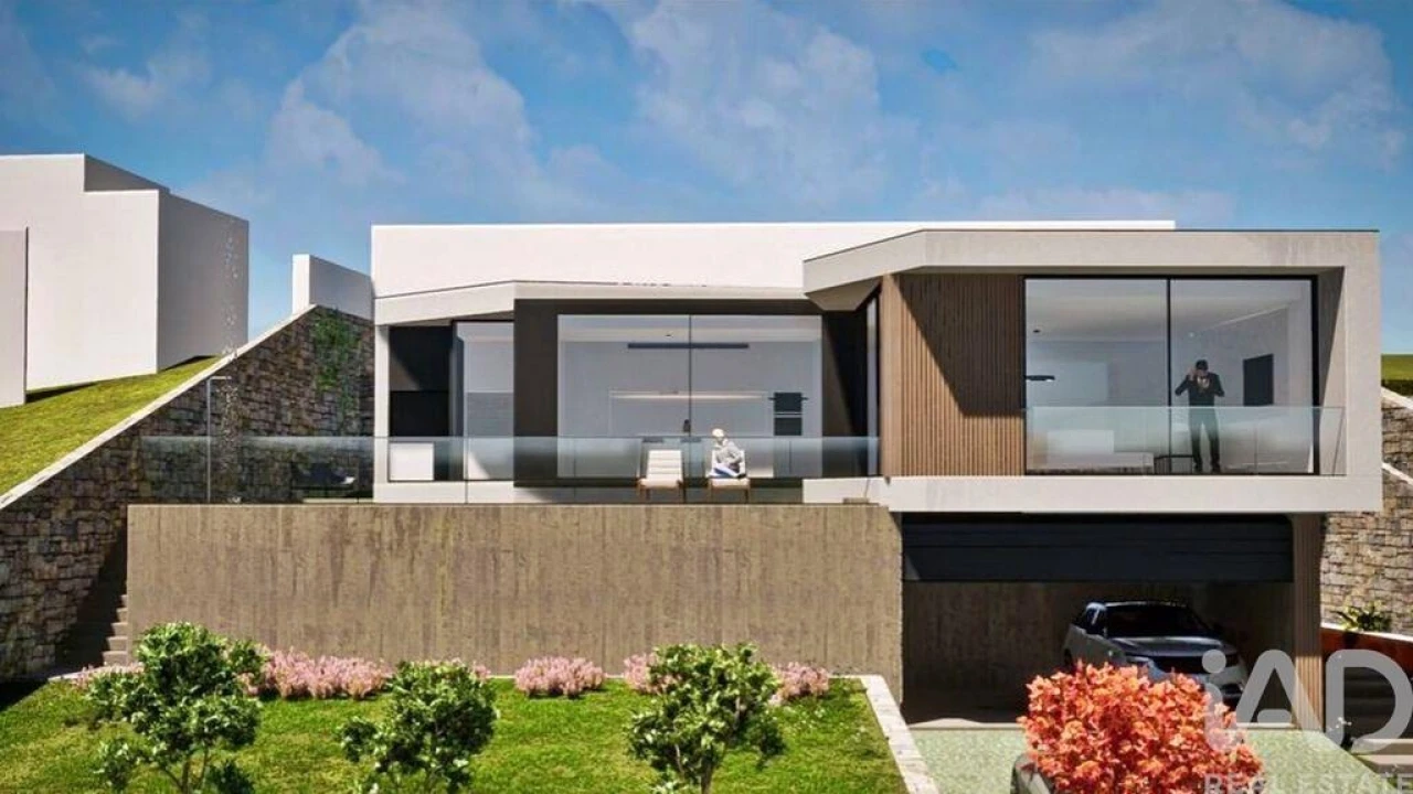 Terreno para Venda em Retorta e Tougues Foto 4