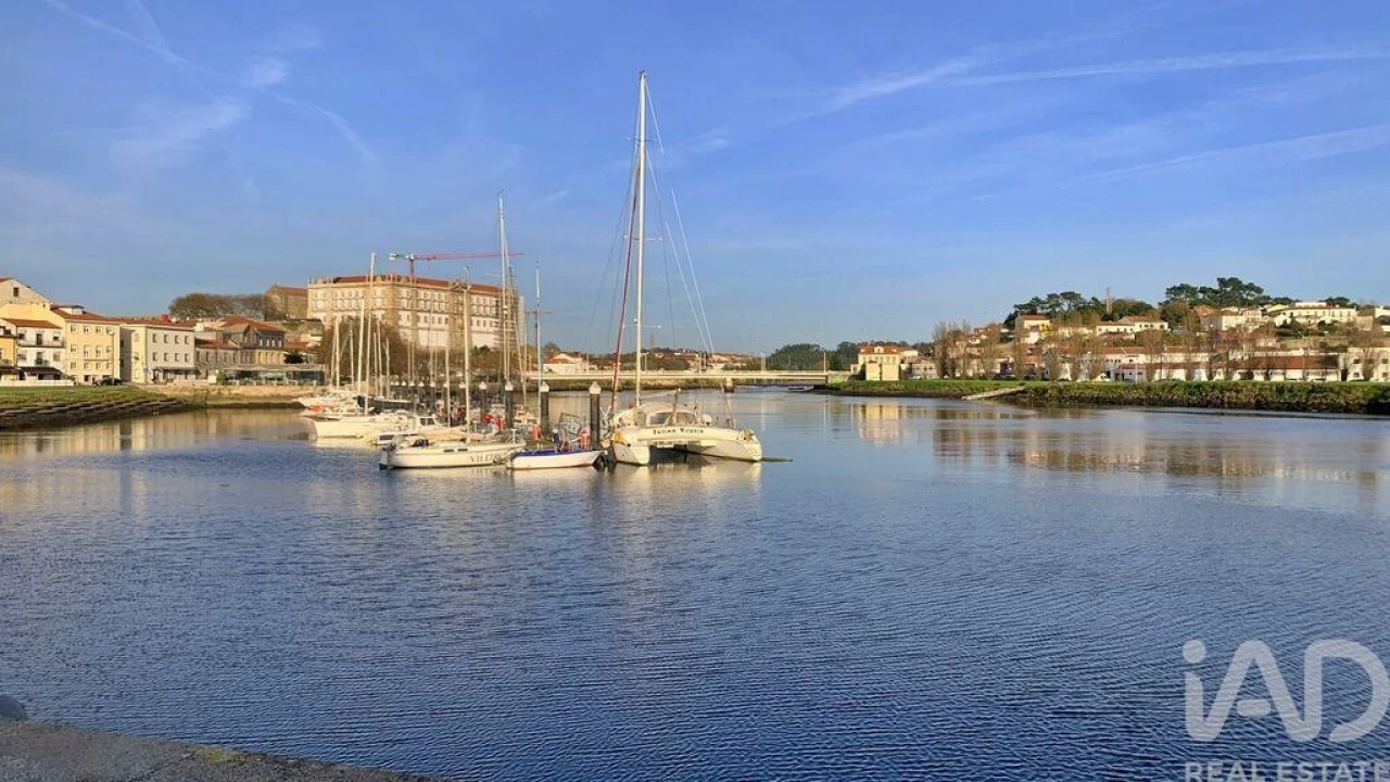Terreno para Venda em Retorta e Tougues Foto 15