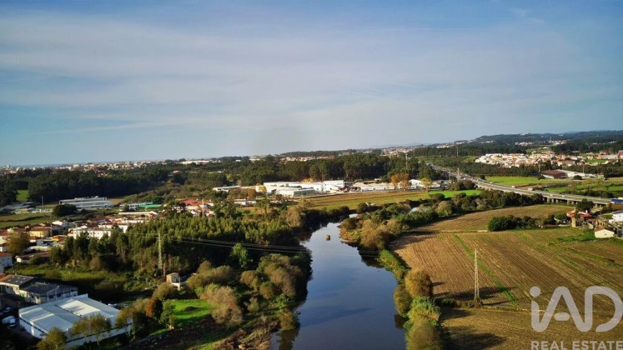 Terreno para Venda em Retorta e Tougues Foto 10