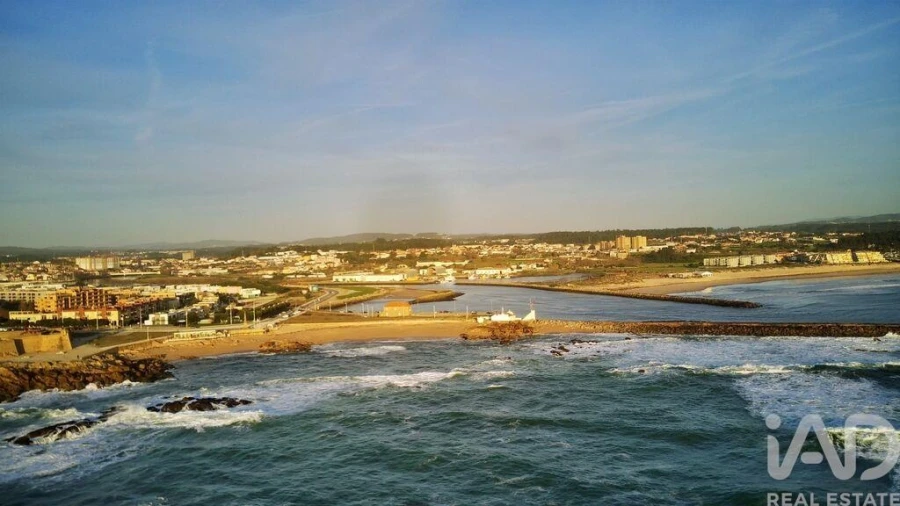 Terreno para Venda em Retorta e Tougues Foto 13