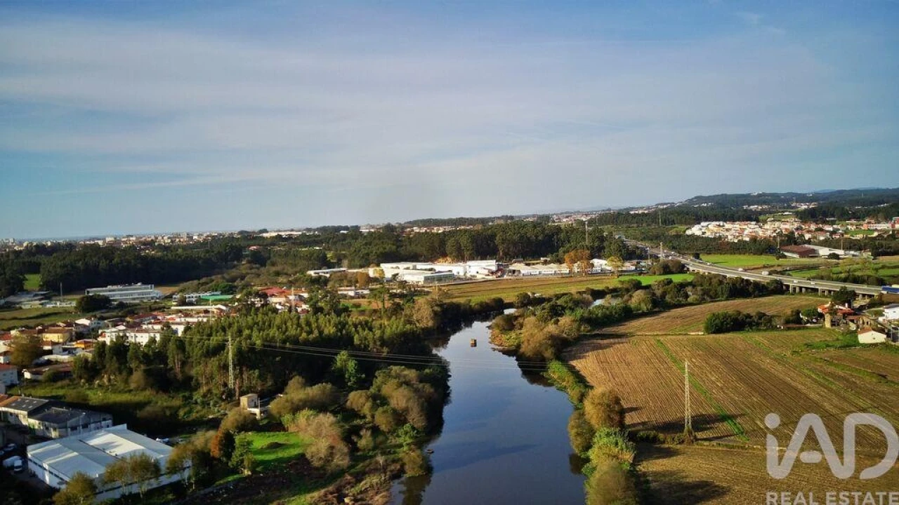 Terreno para Venda em Retorta e Tougues Foto 10