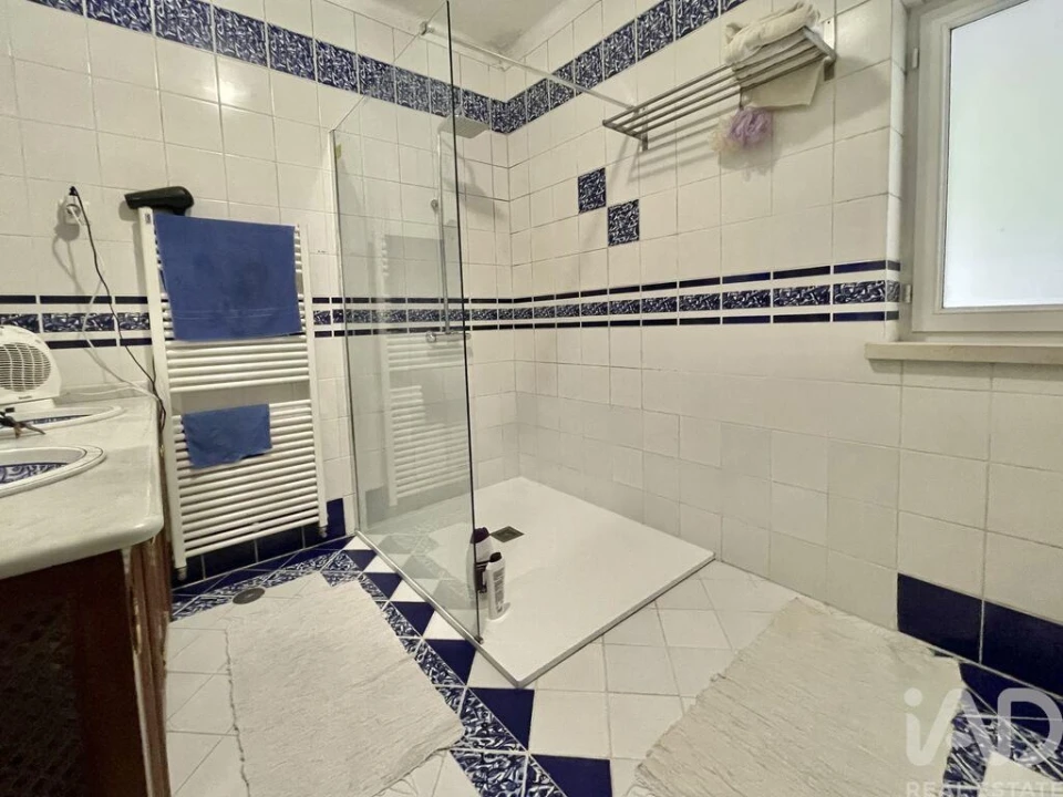 Moradia T4 para Venda em Castelões Foto 24