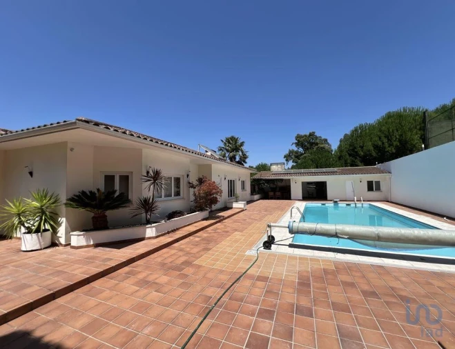 Moradia T4 para Venda em Castelões Foto 4