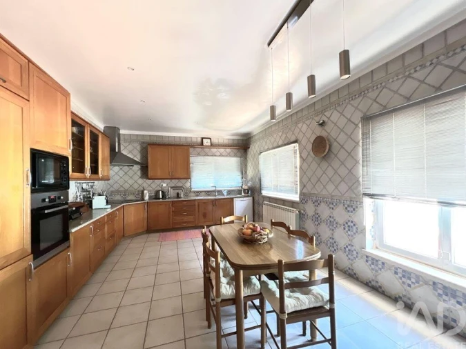 Moradia T4 para Venda em Castelões Foto 18