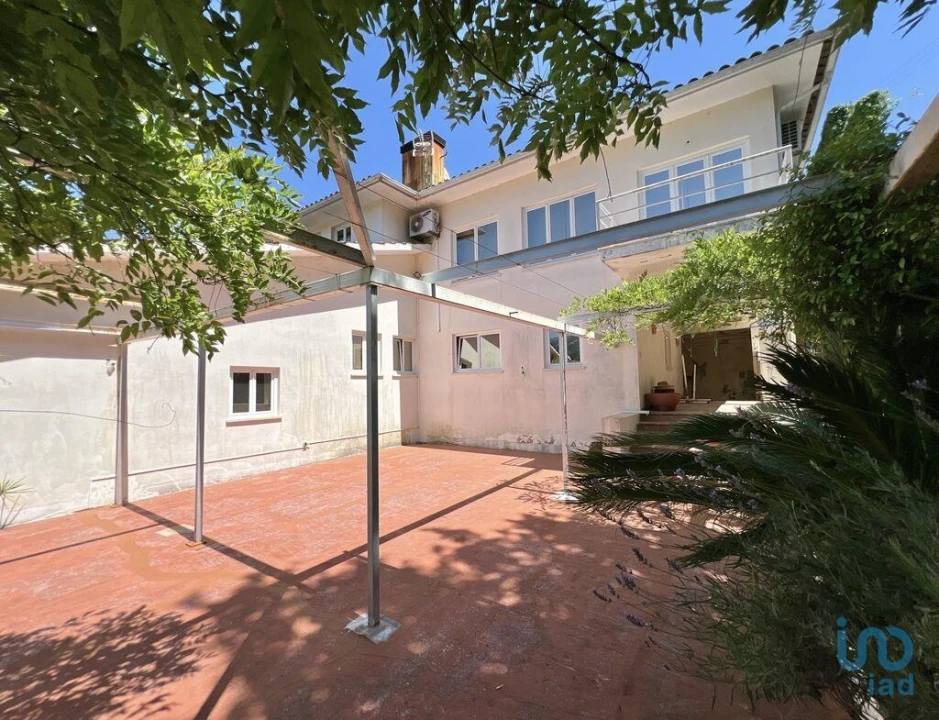 Moradia T4 para Venda em Castelões Foto 8