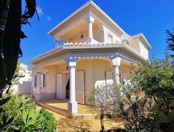 Moradia T3 para Venda em Lagoa e Carvoeiro