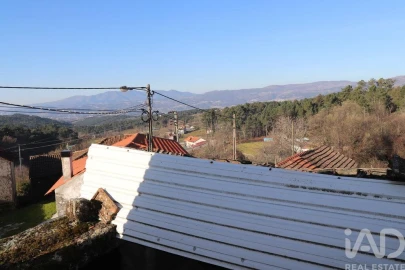 Moradia T3 para Venda em Mouçós e Lamares