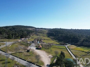 Moradia T3 para Venda em Mouçós e Lamares