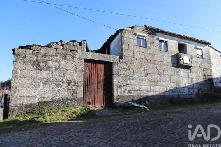 Moradia T3 para Venda em Mouçós e Lamares Foto 2