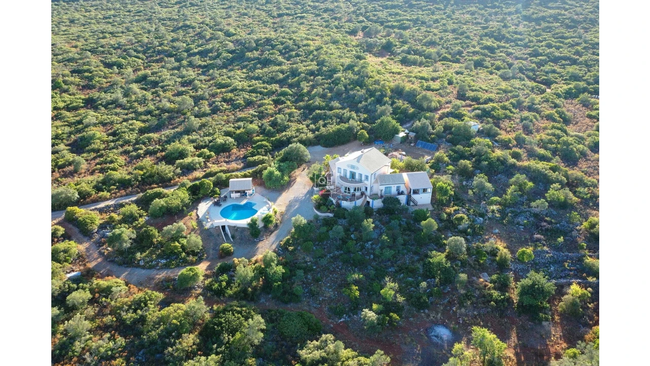 Moradia T7 para Venda em Olhão Foto 4