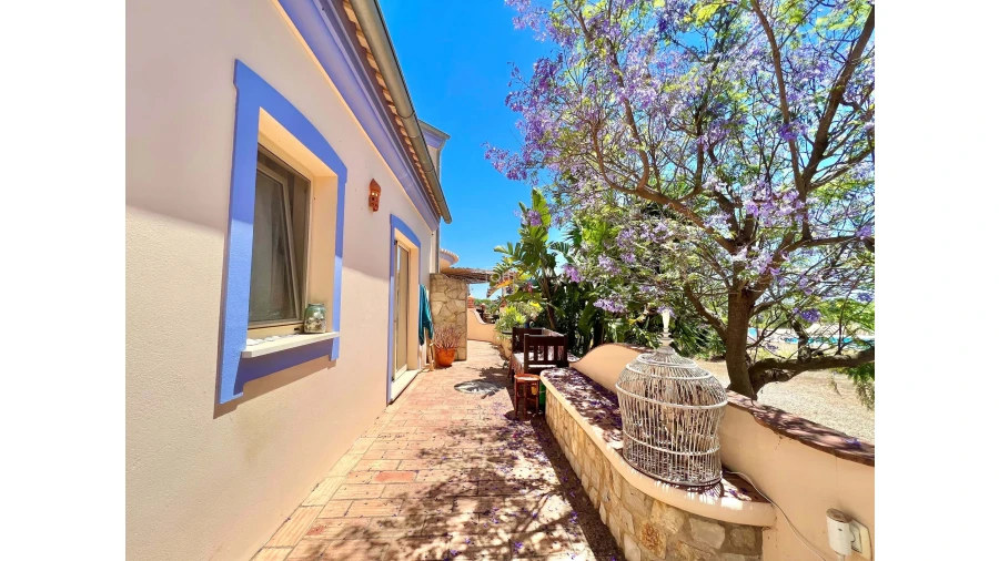 Moradia T7 para Venda em Olhão Foto 13