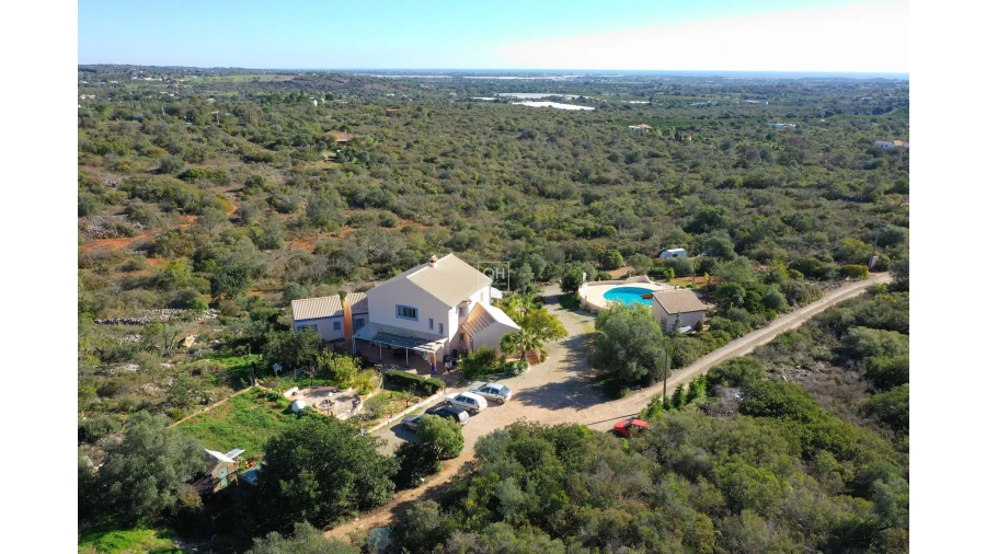 Moradia T7 para Venda em Olhão