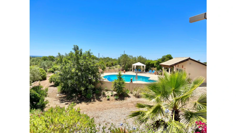 Moradia T7 para Venda em Olhão Foto 6