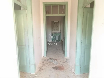 Moradia T3 para Venda em Loule (São Sebastião)