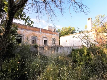 Moradia T3 para Venda em Loule (São Sebastião)