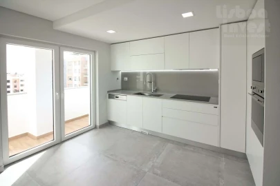 Apartamento T4 para Venda em Carcavelos e Parede