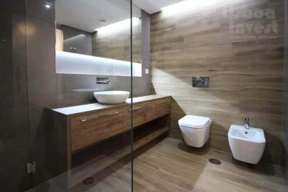 Apartamento T4 para Venda em Carcavelos e Parede