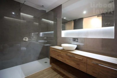 Apartamento T4 para Venda em Carcavelos e Parede