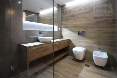 Apartamento T4 para Venda em Carcavelos e Parede