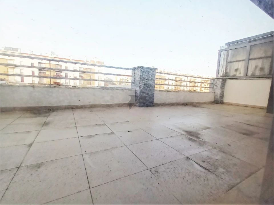 Apartamento T2 para Venda em Laranjeiro e Feijó Foto 13