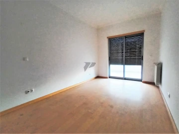 Apartamento T2 para Venda em Laranjeiro e Feijó