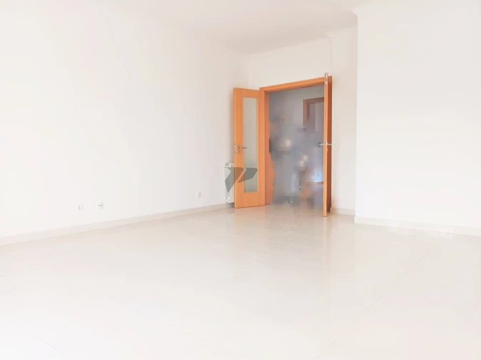 Apartamento T2 para Venda em Laranjeiro e Feijó Foto 6