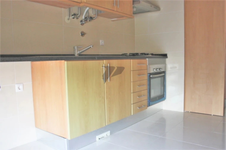 Apartamento T4 para Venda em Laranjeiro e Feijó Foto 5