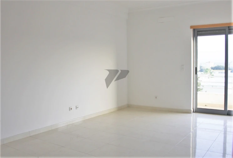 Apartamento T4 para Venda em Laranjeiro e Feijó Foto 2