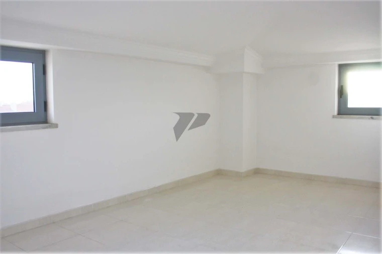 Apartamento T4 para Venda em Laranjeiro e Feijó Foto 17