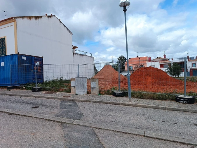 Terreno para Venda em Alvalade Foto 2