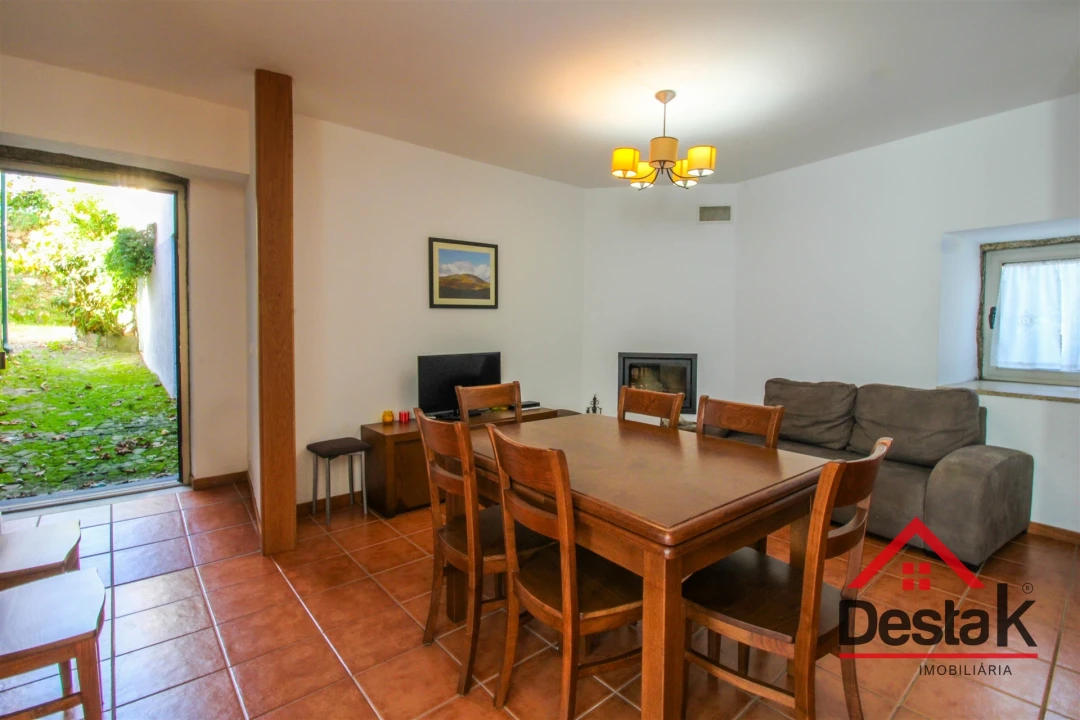 Moradia T4 para Venda em Carvalhais e Candal Foto 4