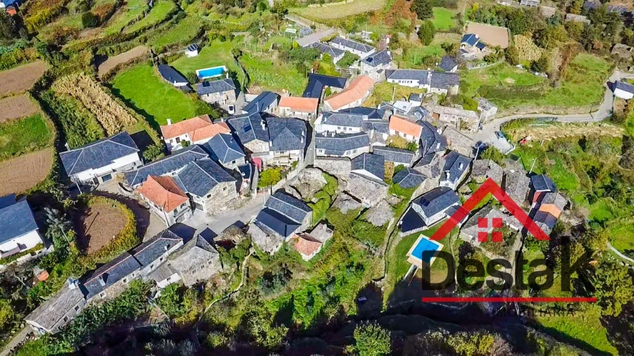 Moradia T4 para Venda em Carvalhais e Candal Foto 17